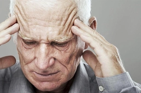 Чем обусловлена потеря памяти у пожилых людей. Симптомы старческой амнезии
